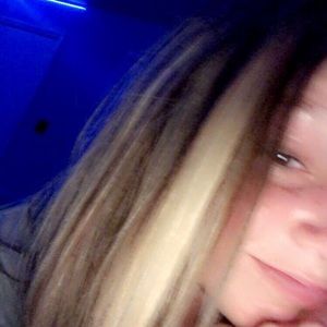 Meet your Posher, Chloe